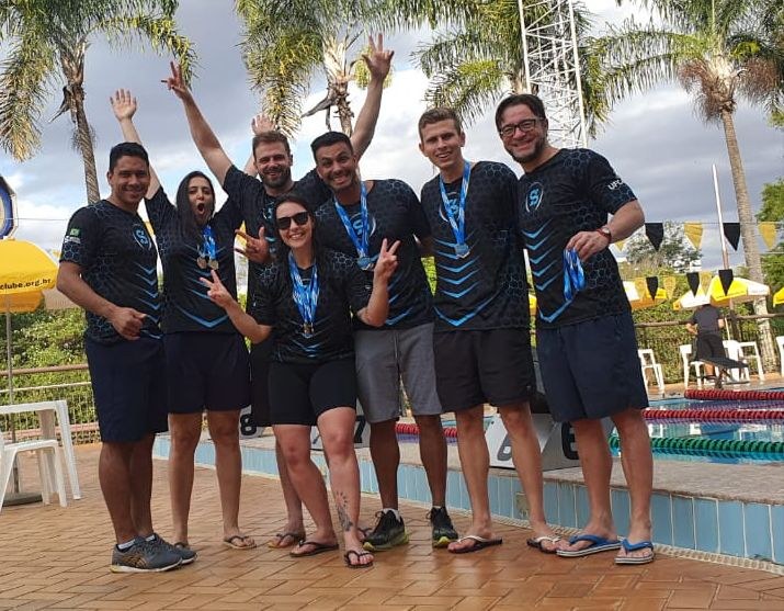 Alunos da equipe de treinamento SIMON LEONEL / UFCAT , conquistaram 14 medalhas na 4º etapa do Regional Master de Natação realizado no Praia Clube de Uberlândia- MG.