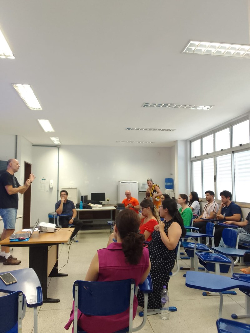 REUNIÃO ADMINISTRATIVA COM PROFESSORES EM ESTÁGIO PROBATÓRIO