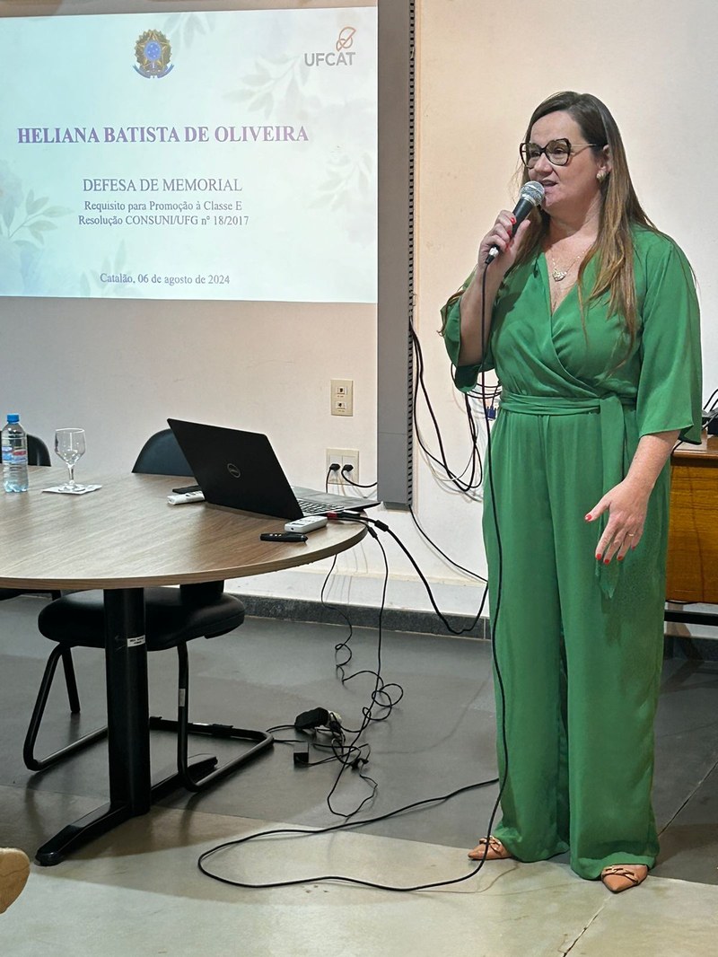 Defesa de Memorial da professora Heliana Batista de Oliveira