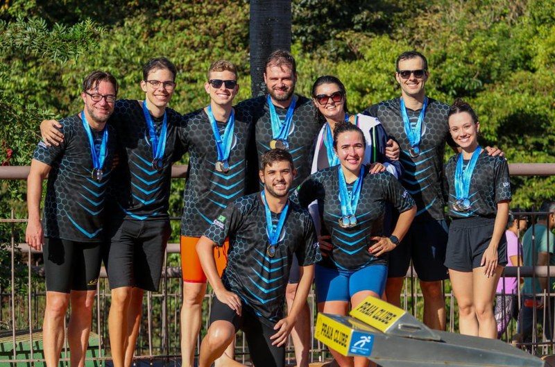 Atletas da UFCAT conquistam medalhas em competição de natação