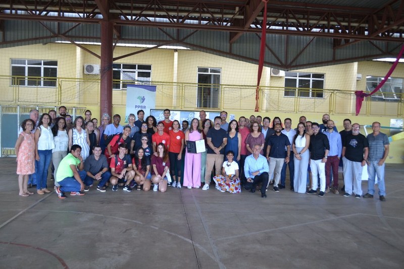 Ato marca o lançamento da construção do prédio de Laboratórios de Educação Física