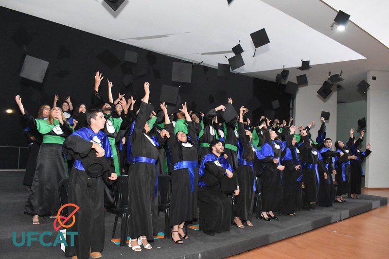 Fotos das colações de grau 2023/2 já estão disponíveis