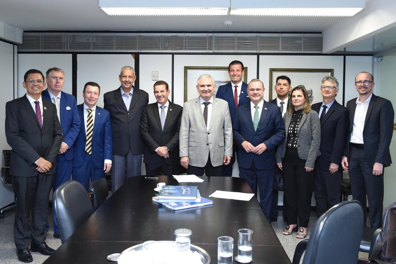 Reitores das Supernovas Universidades se reúnem com o Senador Angelo Coronel, relator da LOA 2025, para discutir o orçamento das instituições para o próximo ano