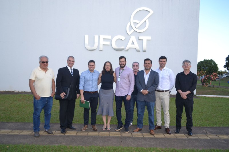 Em reunião com Secretário Estadual de Ciência, Tecnologia e Inovação, UFCAT apresenta projetos para a área