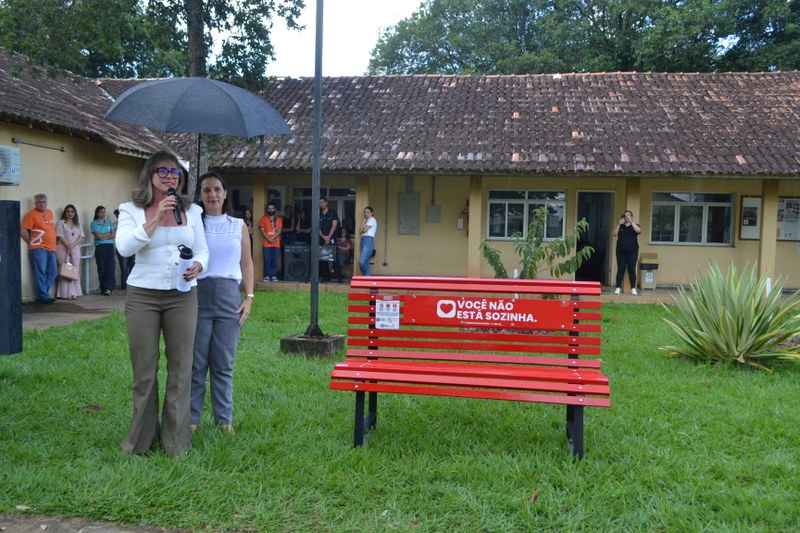 UFCAT instala Banco Vermelho no Campus I e reforça compromisso com a valorização das mulheres
